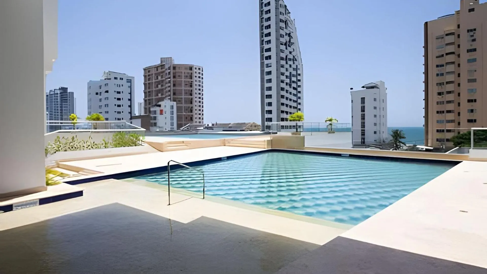 Panoramic Sea View 2 Br/Pool, Gym Apartment Cartagena