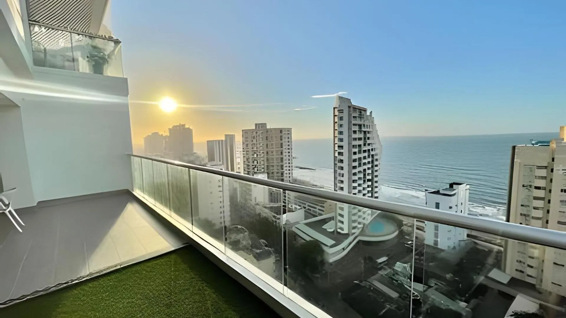 Panoramic Sea View 2 Br/Pool, Gym Apartment Cartagena